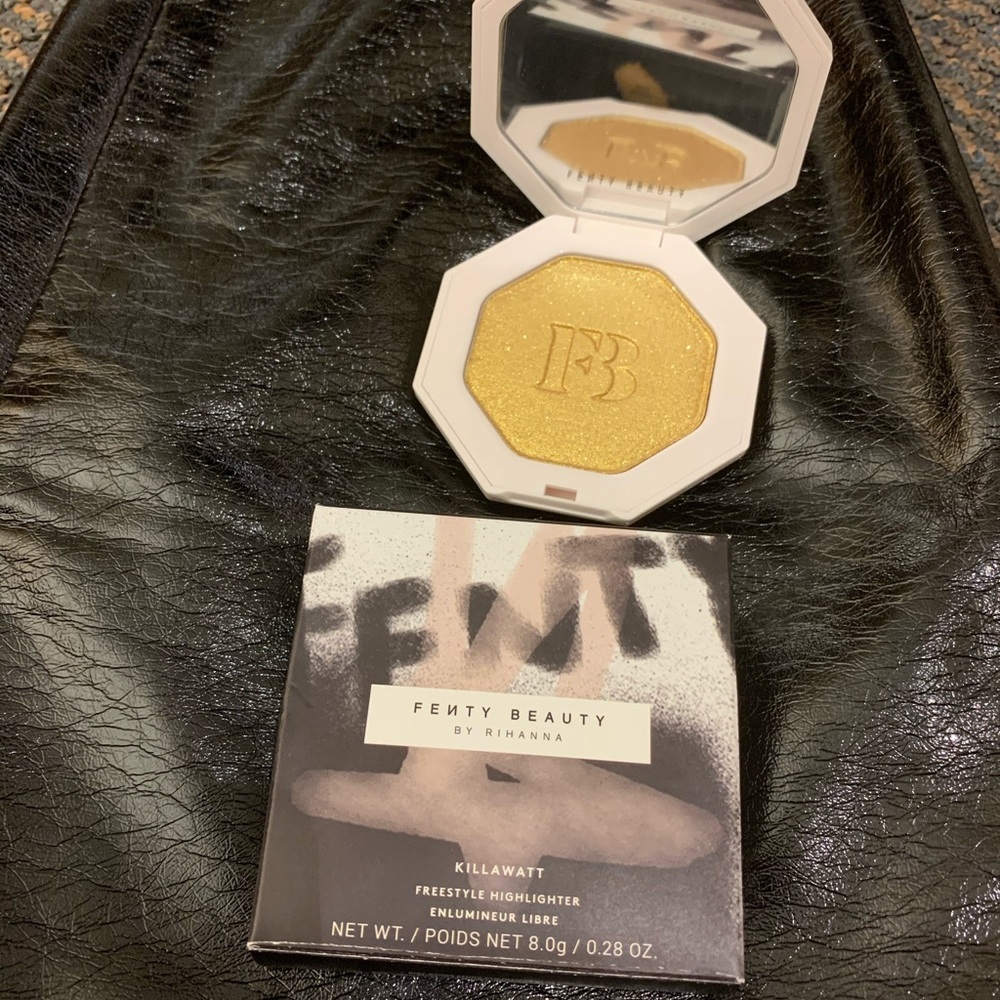 Fenty Killawatt highlighter